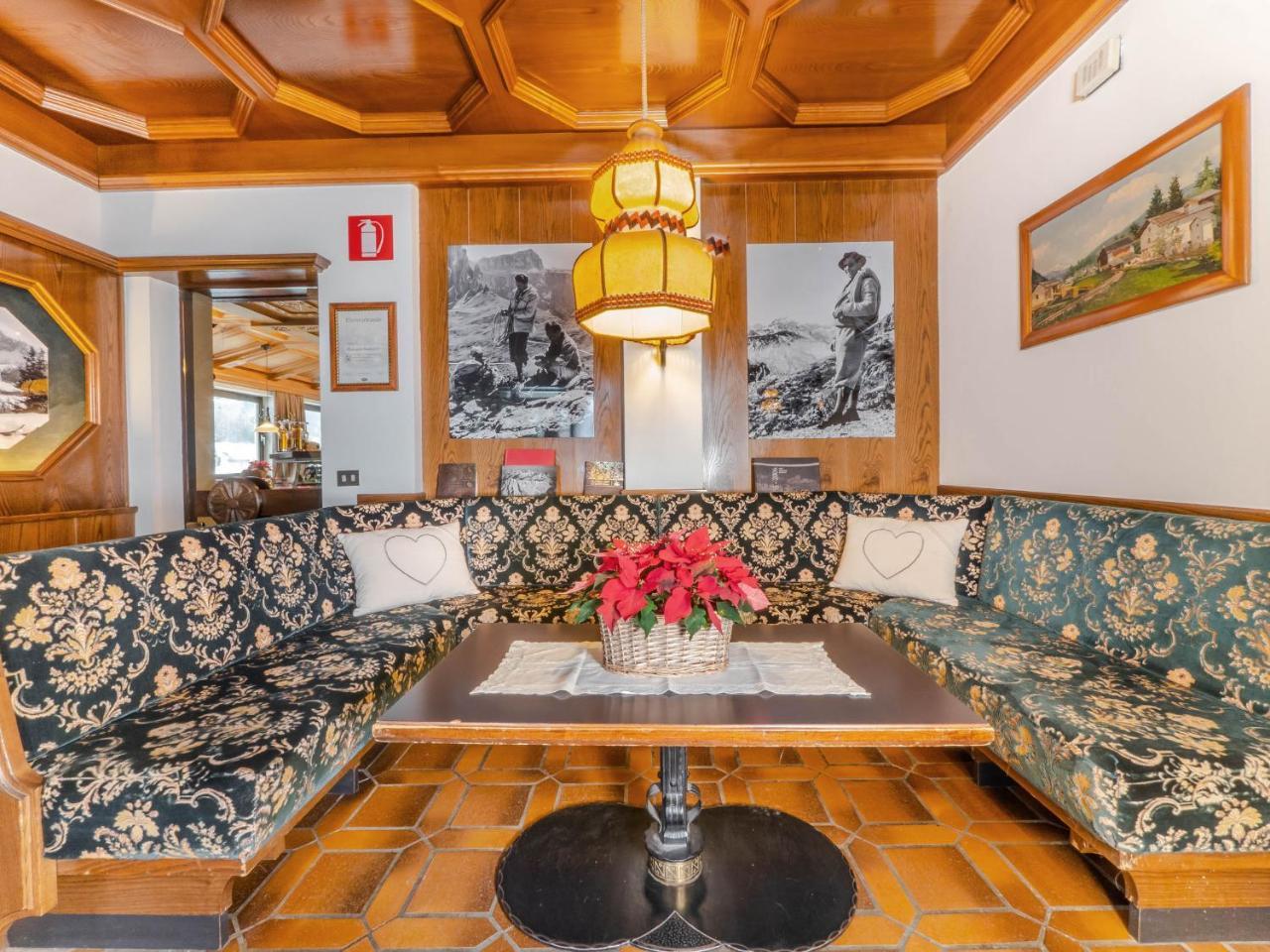 Hotel Pontives Ортизеи Экстерьер фото