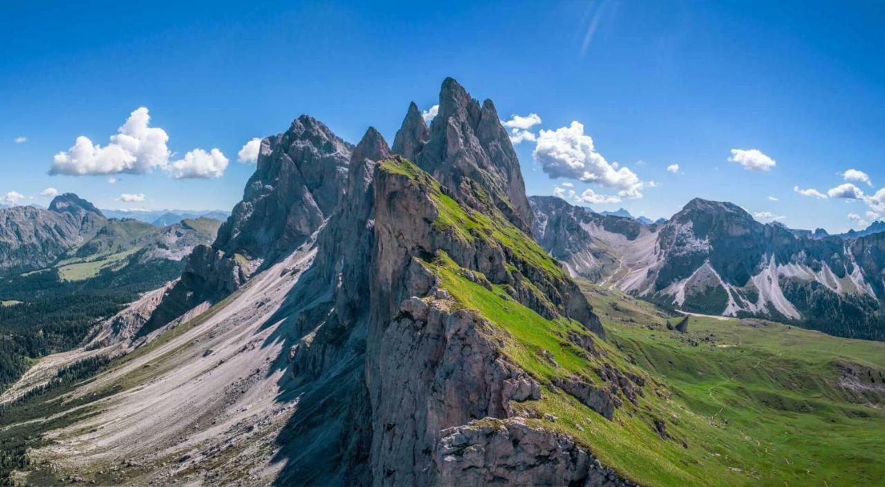 Hotel Pontives Ортизеи Экстерьер фото